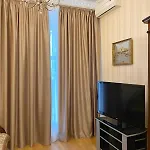 на дерибасовской,рядом с оперным театром