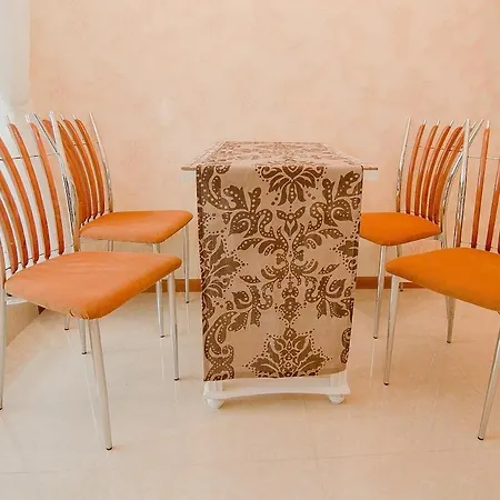 на дерибасовской,рядом с оперным театром * Odessa