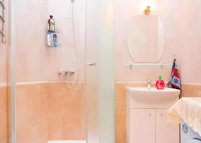 на дерибасовской,рядом с оперным театром Apartment