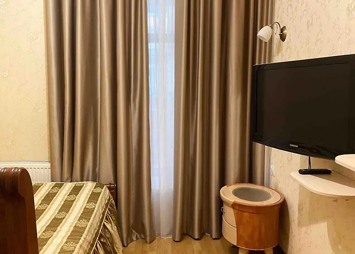 на дерибасовской,рядом с оперным театром Apartment *